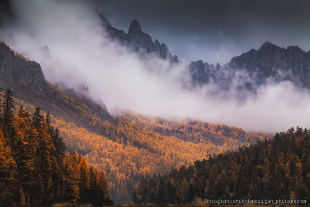 PHOTO: Khoridol Saridag Mountains