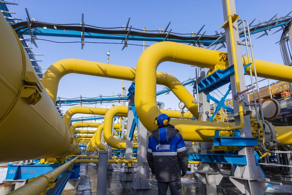 Газрын тосны үнэ буурсаар байна