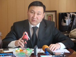 Нийслэлийн Засаг дарга саналыг дэмжвэл Ж.Ганхуяг суудлаасаа огцорно